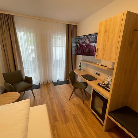 Hotel Wilms โคโลญ ภายนอก รูปภาพ