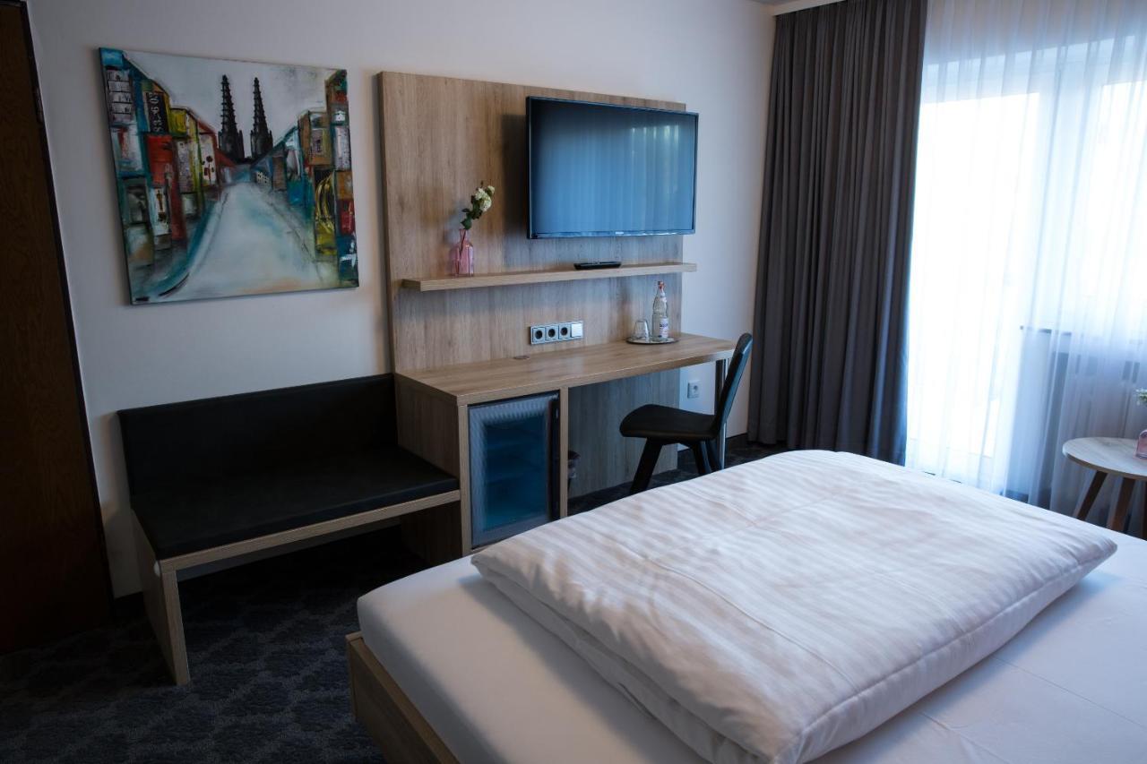 Hotel Wilms โคโลญ ภายนอก รูปภาพ
