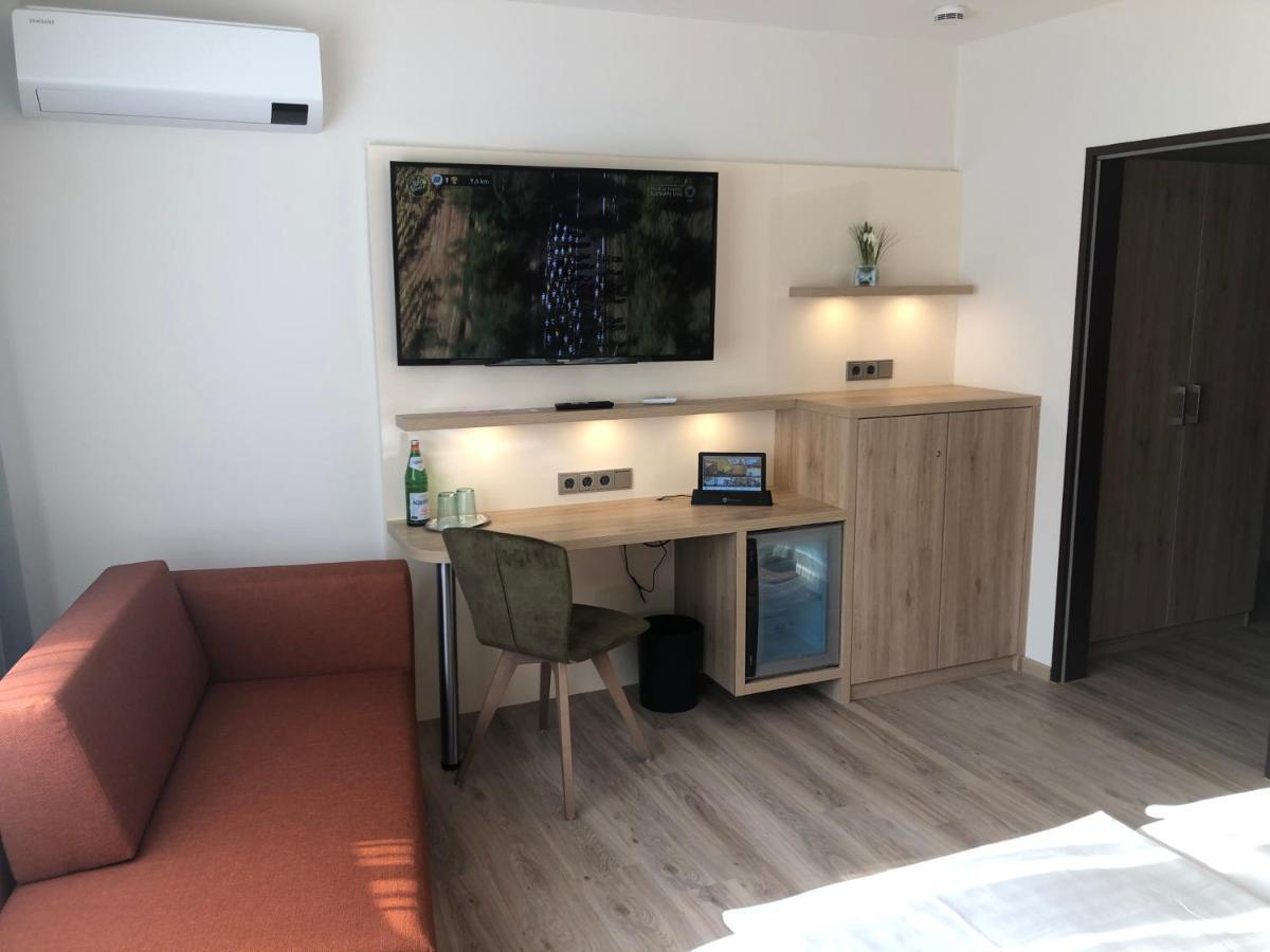 Hotel Wilms โคโลญ ภายนอก รูปภาพ