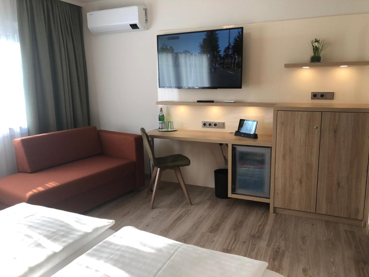 Hotel Wilms โคโลญ ภายนอก รูปภาพ