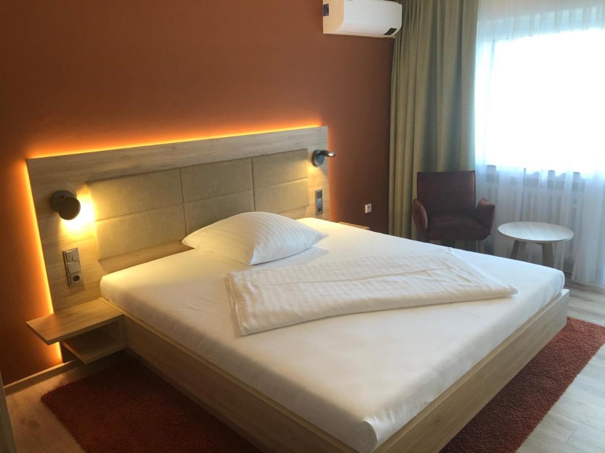 Hotel Wilms โคโลญ ภายนอก รูปภาพ