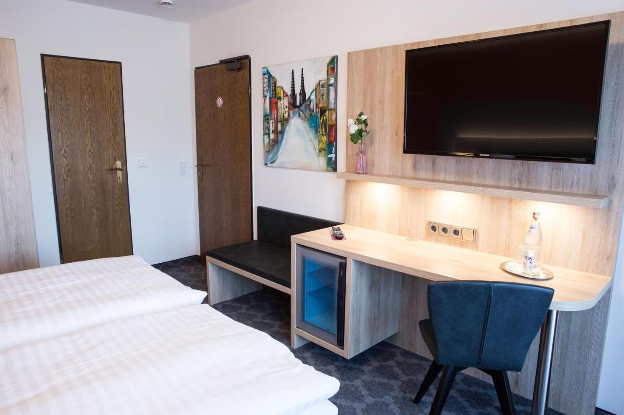 Hotel Wilms โคโลญ ภายนอก รูปภาพ